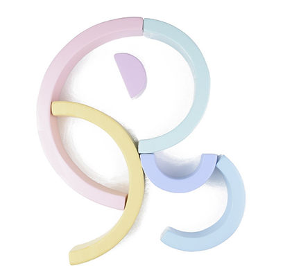 Siete apilador de madera Toy Jengle Arched del arco iris del color 13.5cm