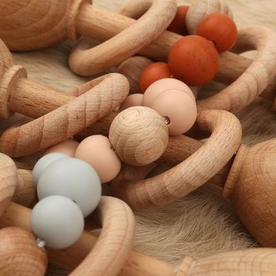 Madera de haya del conejo los 5.12in Teether Bunny Teether de madera natural