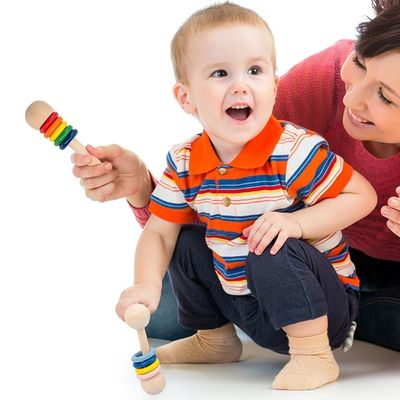 Traqueteo de madera Ring Montessori Wooden Teethers Safe del roedor el 10.7cm del gimnasio