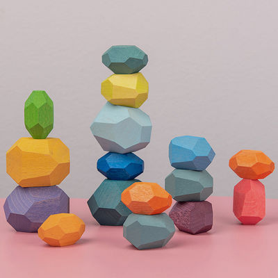 Las piedras de madera de las unidades de creación del bebé de las rocas 190g fijan a Montessori