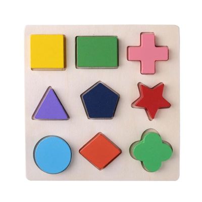 Clasificando al bebé de madera de Montessori juega el preescolar de madera geométrico de los bloques el 15cm