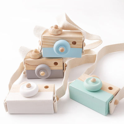 Colgante de madera de la cámara del collar de Montessori de la haya para el bebé