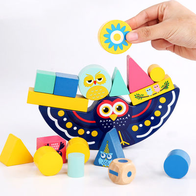 Bloques de equilibrio de aprendizaje tempranos de la luna de madera de Montessori del bebé