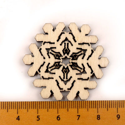 El copo de nieve de la pintura de los libros de recuerdos modela artes de madera hechos a mano