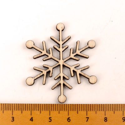 El copo de nieve de la pintura de los libros de recuerdos modela artes de madera hechos a mano