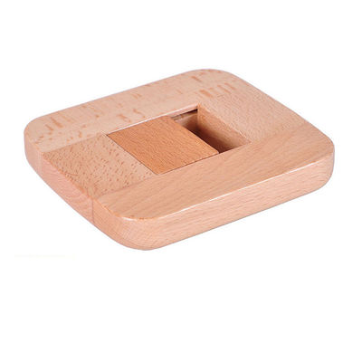 Juego de pelota plano de madera de la haya educativa sin las rebabas