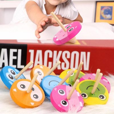 Girocompás de madera Toy Wheel For Stress Relieving del arco iris de los niños