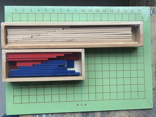Adición de Montessori y tablero de madera de la substracción para la enseñanza temprana de las matemáticas