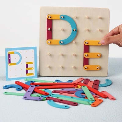 Educación de madera educativa Toy Toy Jigsaw Board Game Child del rompecabezas del tablero del clavo de la educación temprana de madera geométrica de Montessori