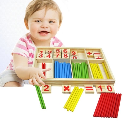 La figura bloquea la cuenta del regalo educativo de los niños de Montessori de los juguetes de madera
