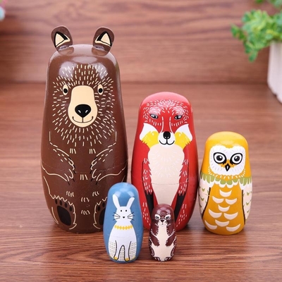 Regalos hechos a mano de los niños de Matryoshka de la muñeca rusa de madera