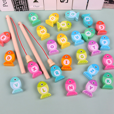 Pescando los juguetes alfanuméricos de madera del juego para los niños Montessori temprano educativo