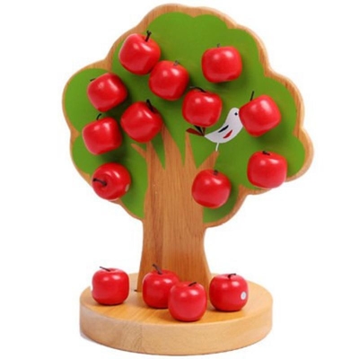Los juguetes de madera del bebé de Montessori del manzano para los niños escogen la fruta educativa