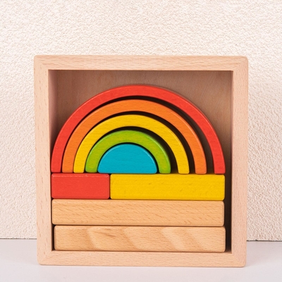 El rompecabezas de madera de la jerarquización del apilador bloquea a Montessori que apila el juego para el preescolar