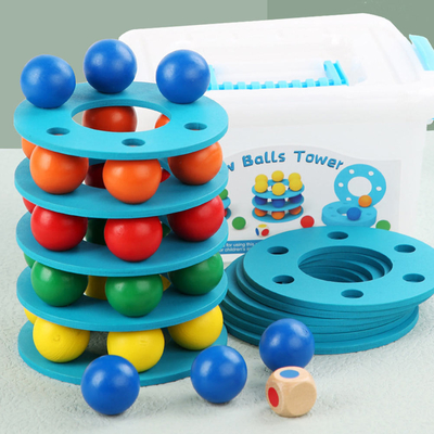 El bebé de madera unisex de Montessori juega a los niños que apilan el juego