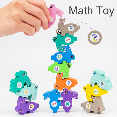 Animal de Montessori de los niños que apila los juegos de equilibrio de Jenga del conejo de los juguetes de los bloques