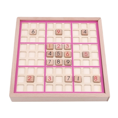 Inspectores internacionales de la haya del ajedrez de Sudoku de los niños que doblan la mesa de juegos