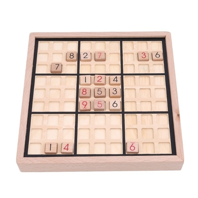 Inspectores internacionales de la haya del ajedrez de Sudoku de los niños que doblan la mesa de juegos