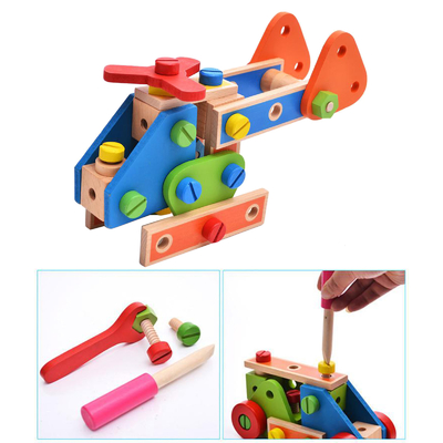 La nuez de madera de la unidad de creación de Montessori juega el tornillo Toy Girls Boys Gift de la nuez