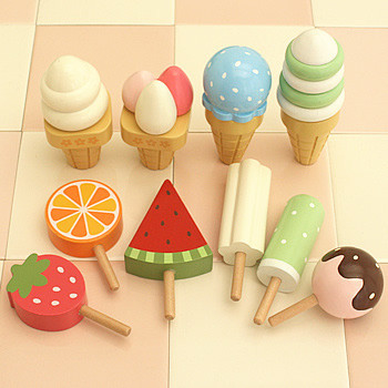 Los juguetes de madera magnéticos del helado de la simulación fingen la comida de la cocina del juego